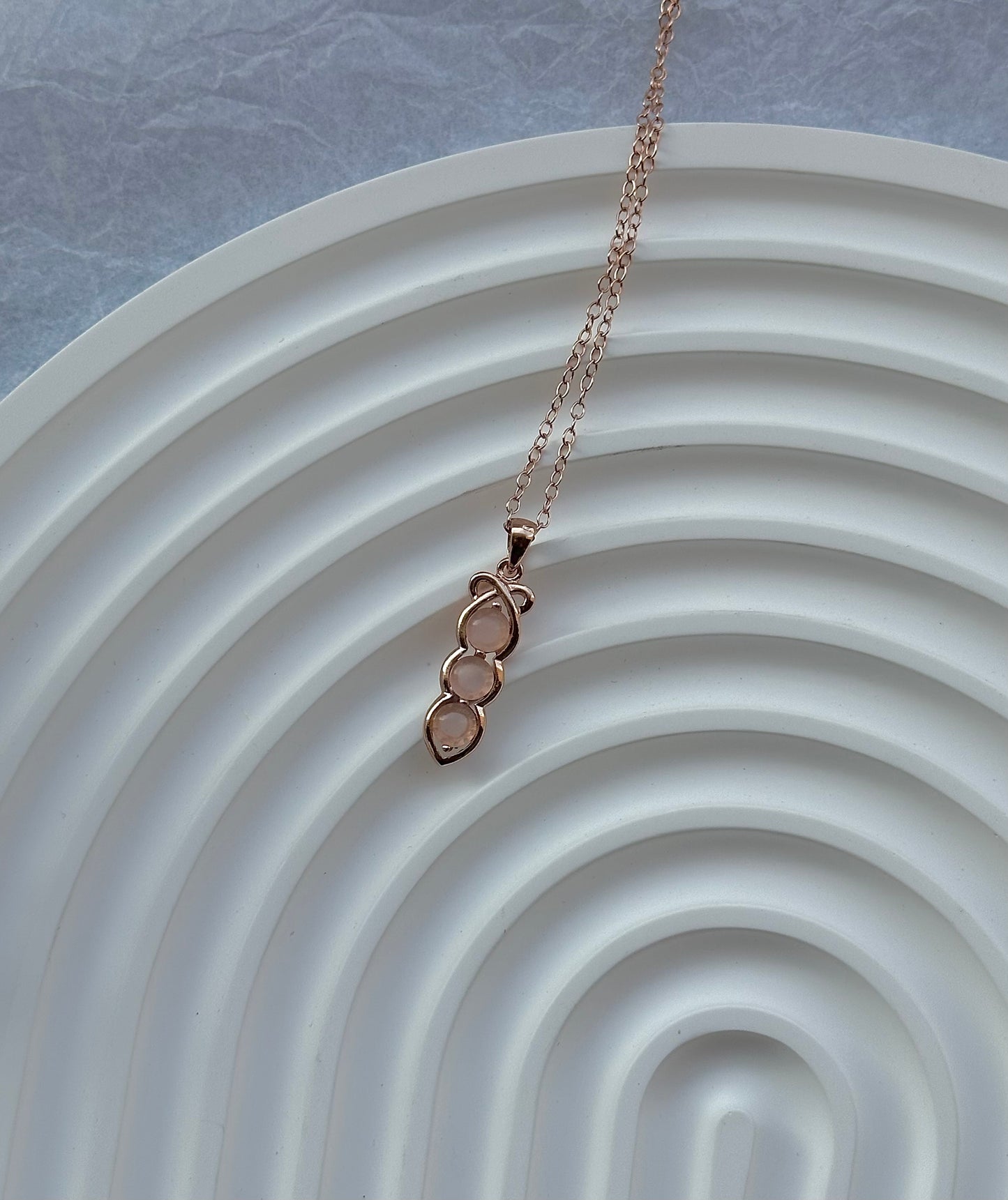 Rose Gold Lucky Pea Necklace With FuRong Stone