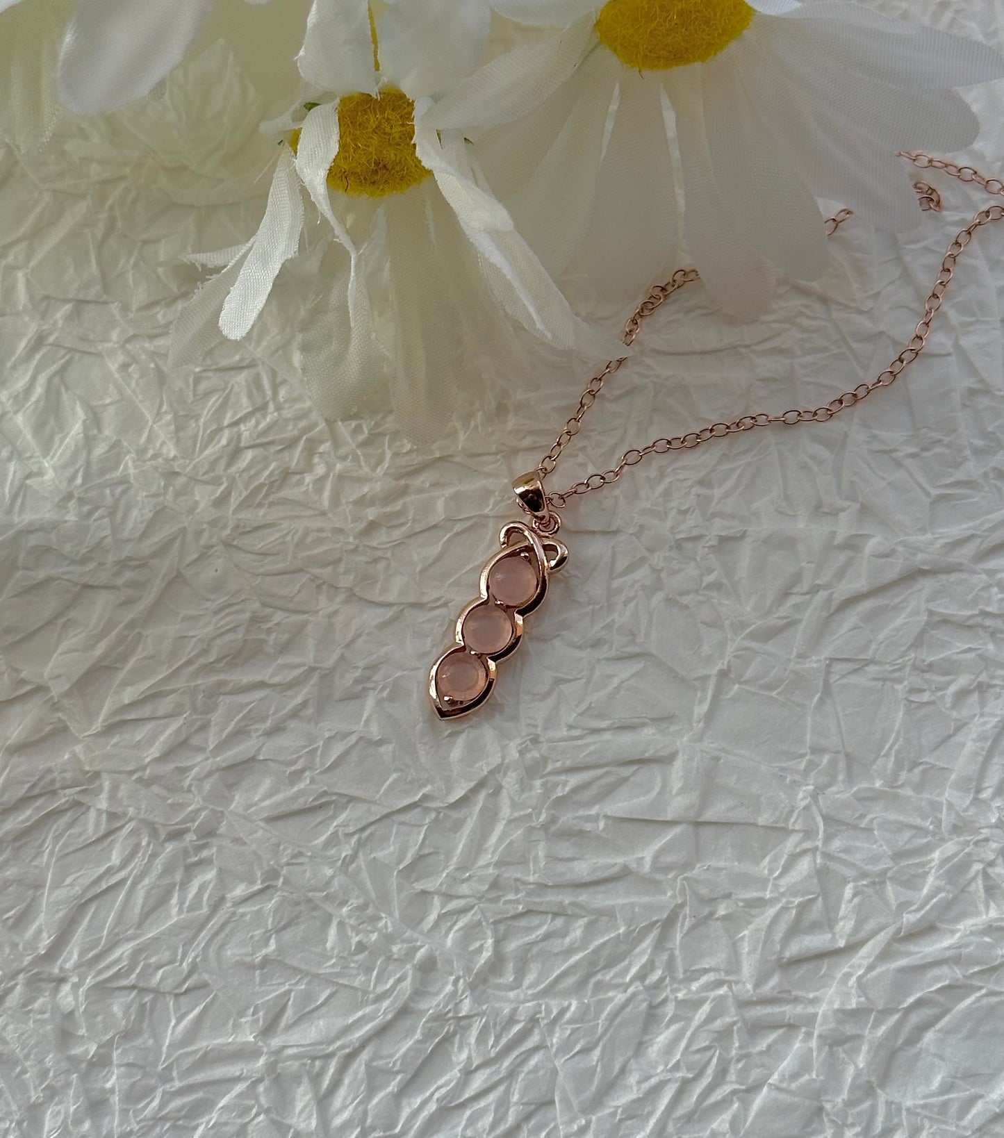 Rose Gold Lucky Pea Necklace With FuRong Stone