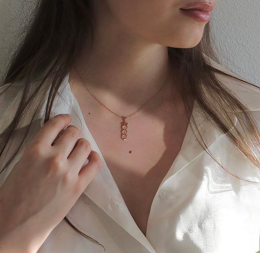 Rose Gold Lucky Pea Necklace With FuRong Stone