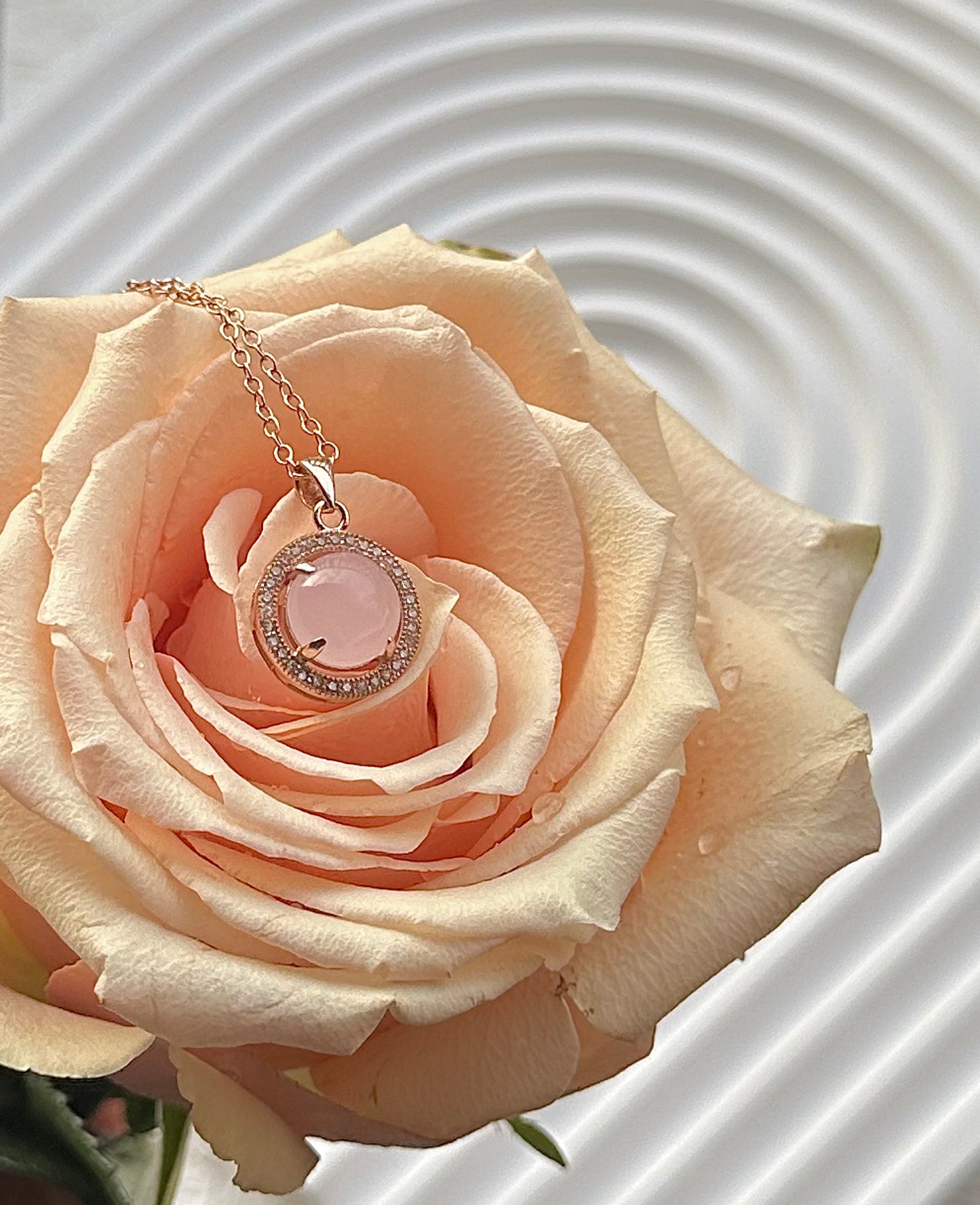 Rose Gold Round FuRong Stone Necklace